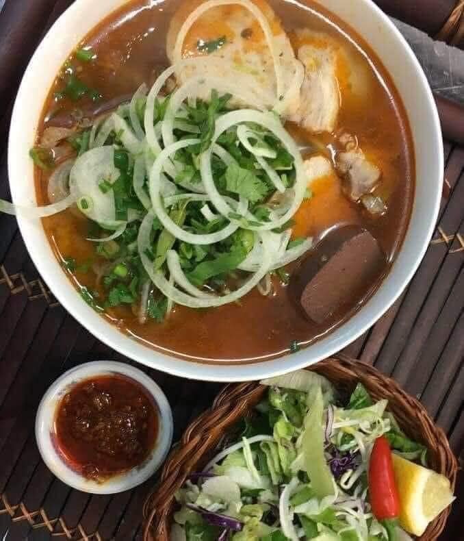 Bún Bò Huế - Vietnamese dish by Gánh Hàng Tình Thương